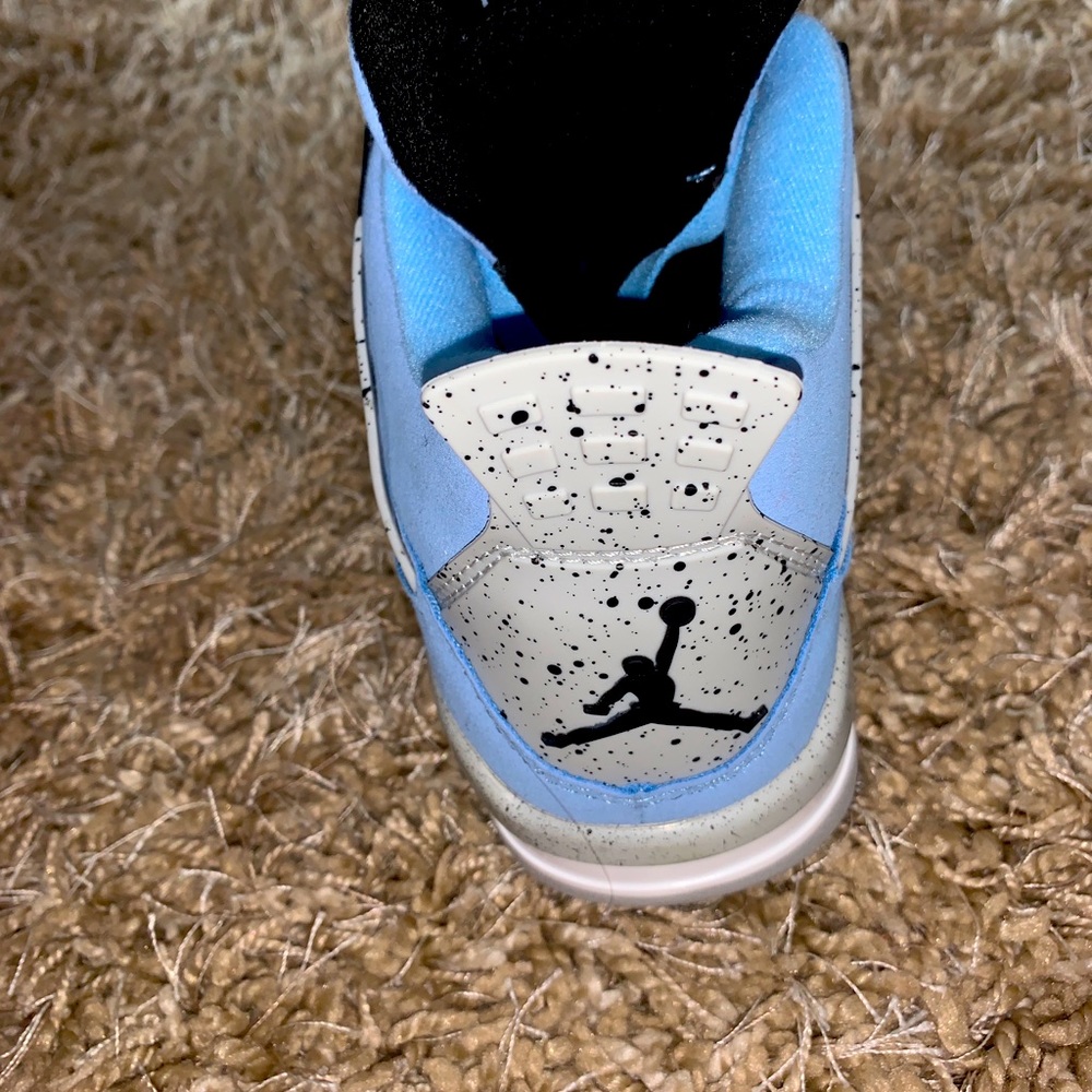 Jordan 4 retro university blue Deadstock with replacement box